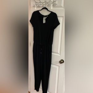 Cable and Gauge Jogger style jersey knit medium jumpsuit